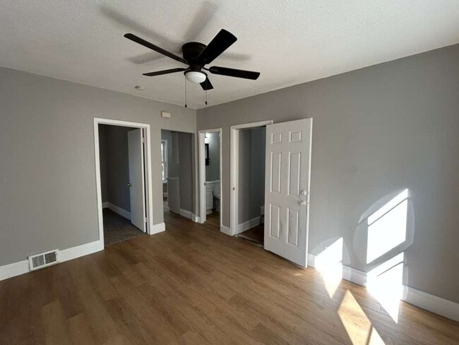 Photo - 1093 E 147th St Unit 1