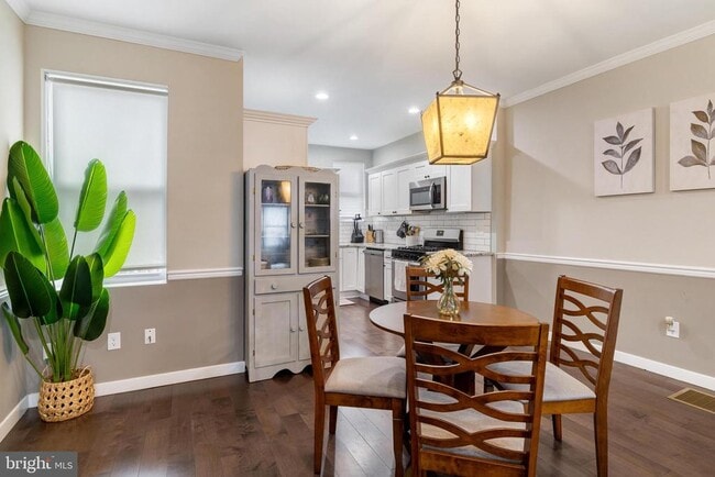 Photo - 1741 Georges Ln