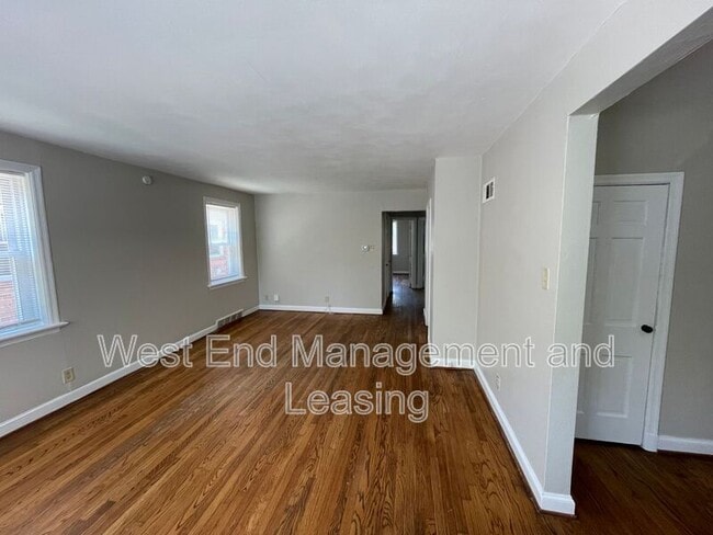 Photo - 7215 Amherst Ave