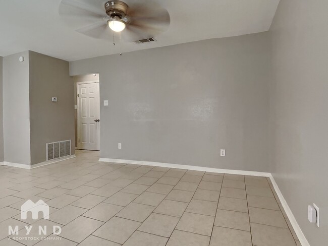 Photo - 1302 Cardinal Dr