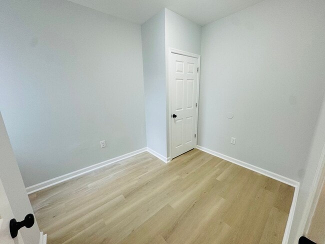 Photo - 2562 N Chadwick St