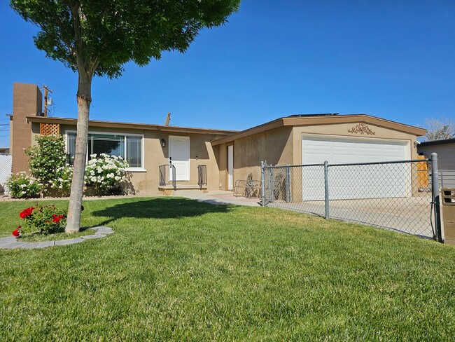 Beautiful 3 bed 2 bath - Beautiful 3 bed 2 bath Casa