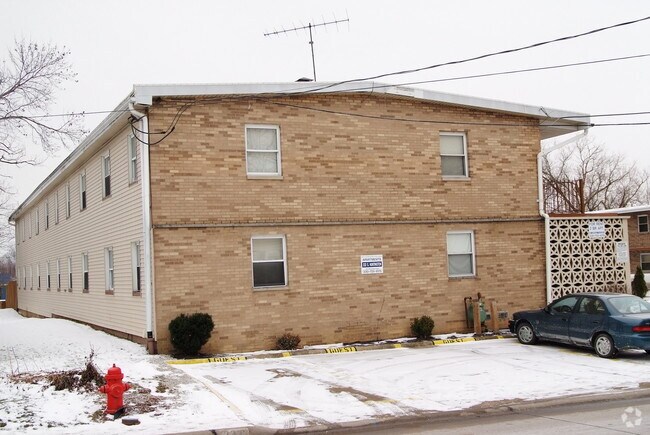 Huntington Village Apartments - Huntington Village Apartments