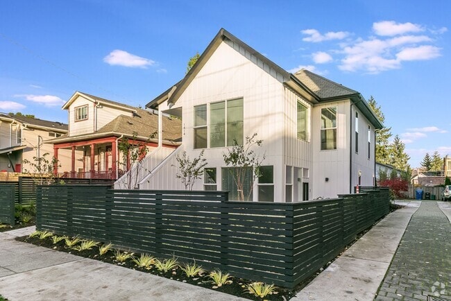 Building Photo - 1414 20th Ave Rental