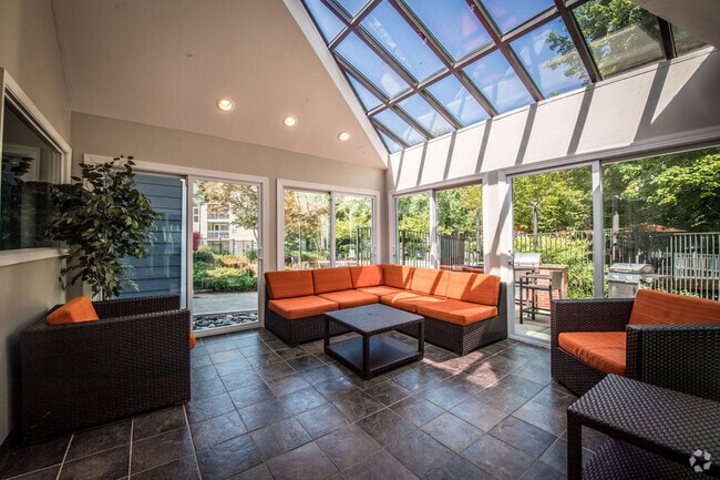 Building Photo - Windsor at Fairlakes Rental