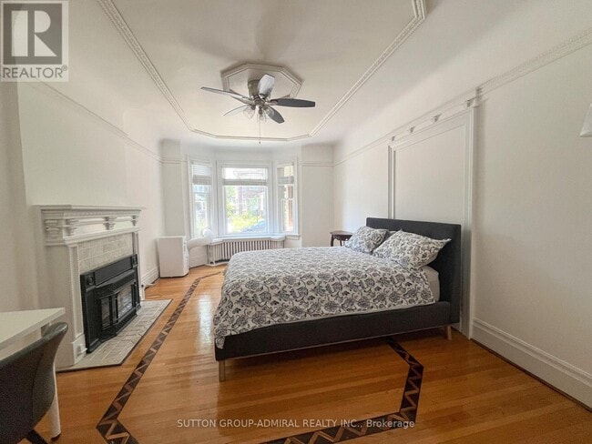 Photo - 335 Palmerston Blvd