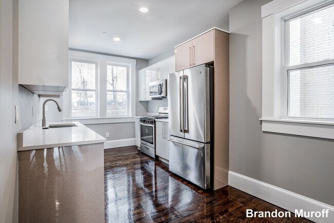 Building Photo - 59 Strathmore Rd Unit 3