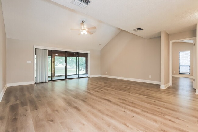 Photo - 34438 Cedarfield Dr
