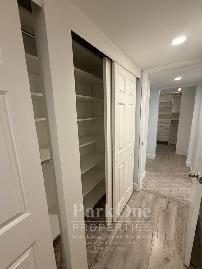 Photo - Spacious Condo Near Downtown Walnut Creek Available Now! Unidad 403