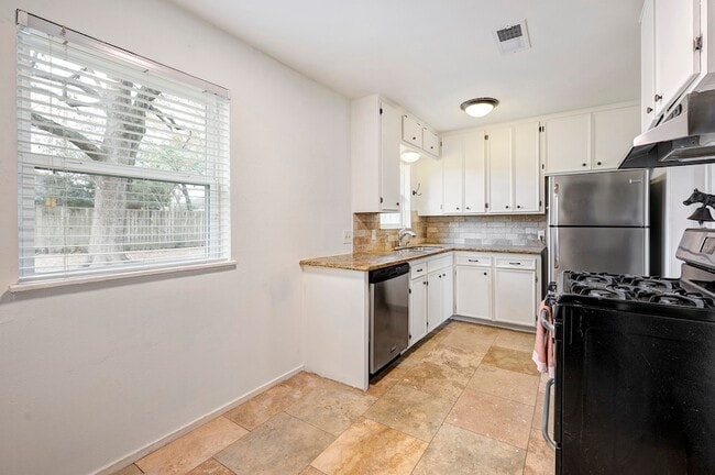 Photo - 4722 Carleen Rd