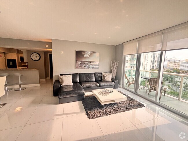 Building Photo - 3801S S Ocean Dr Rental