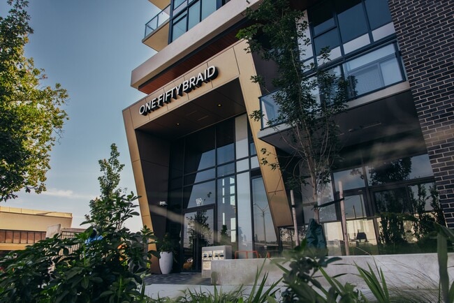 Building Photo - One Fifty Braid