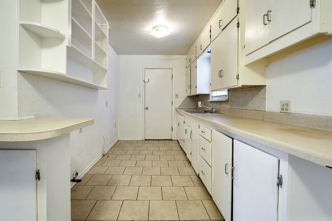 Photo - 924 N Tabor Dr