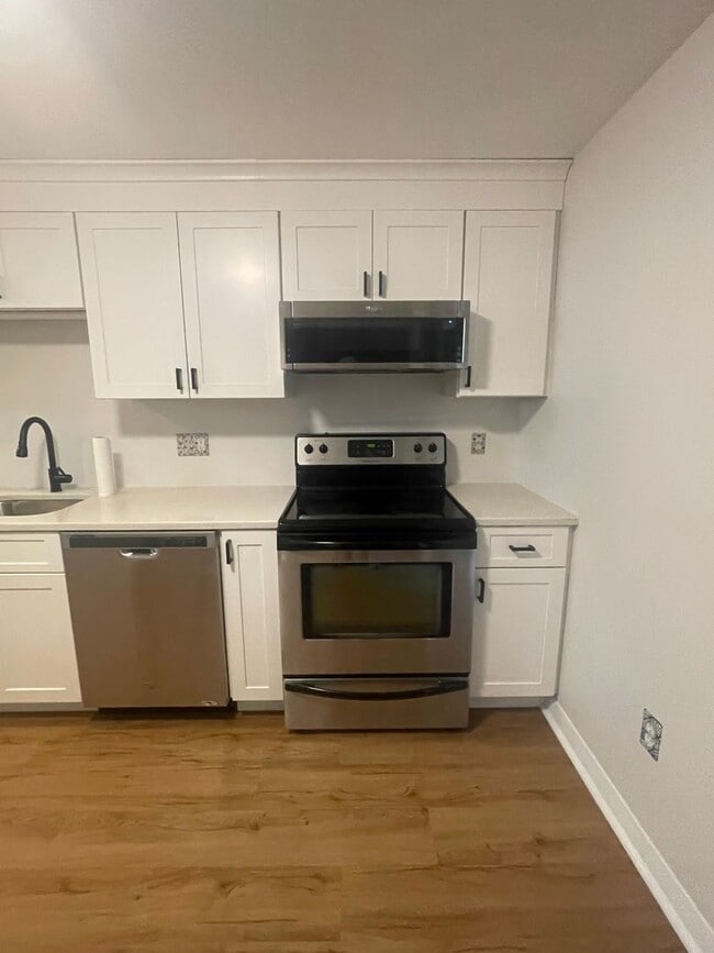 Photo - Downtown Kittery- close to the Shipyard