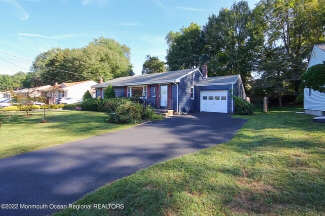 18 Crestview Dr