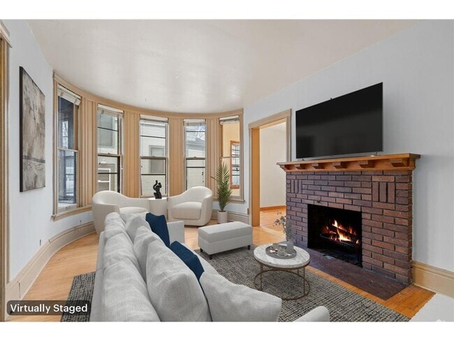 Building Photo - 2744 Fremont Ave S Rental