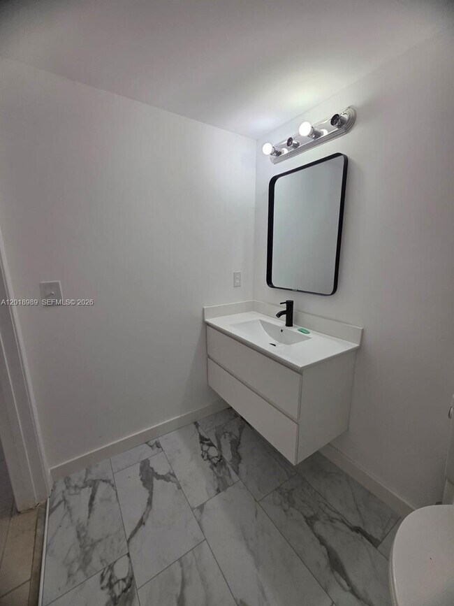 Photo - 14961 SW 82nd Ln Unidad 21-104