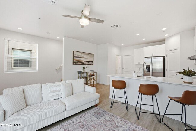 Photo - 7959 N 53rd Ave