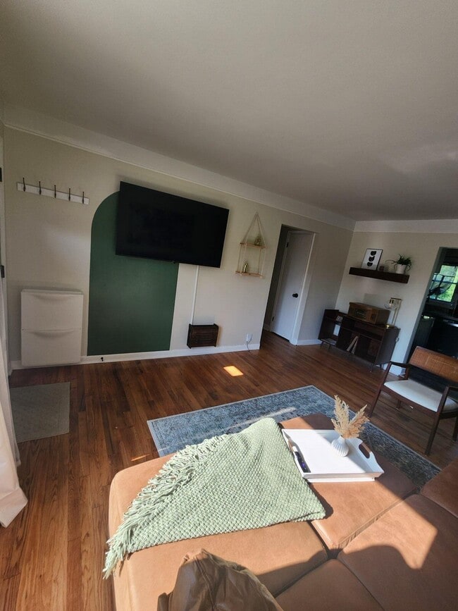 Photo - 2464 Greenfield Rd