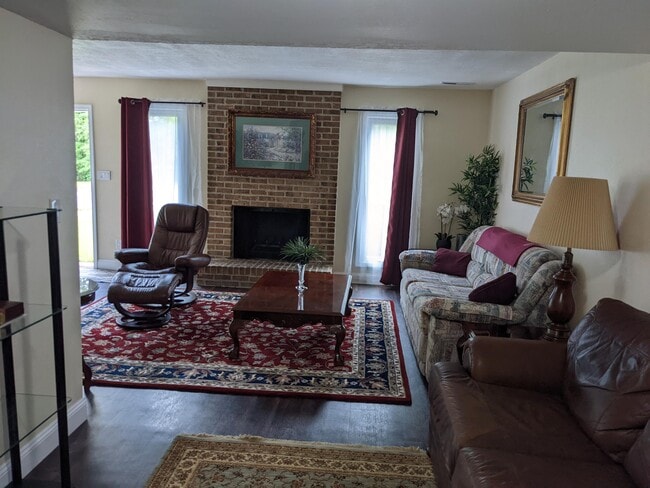 Photo - 9003 Mahogany Row SE Unit C