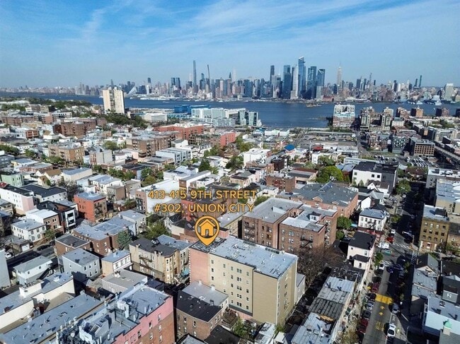 Building Photo - 413-415 9th St Unit 302