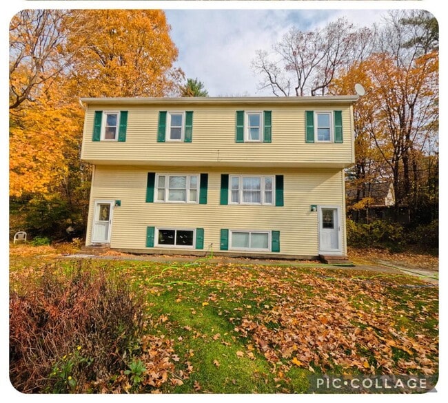 Side by side 3 level 2 u it duplex in desirable location - 386 Marble Island Rd Unit 386 .marble Island Road