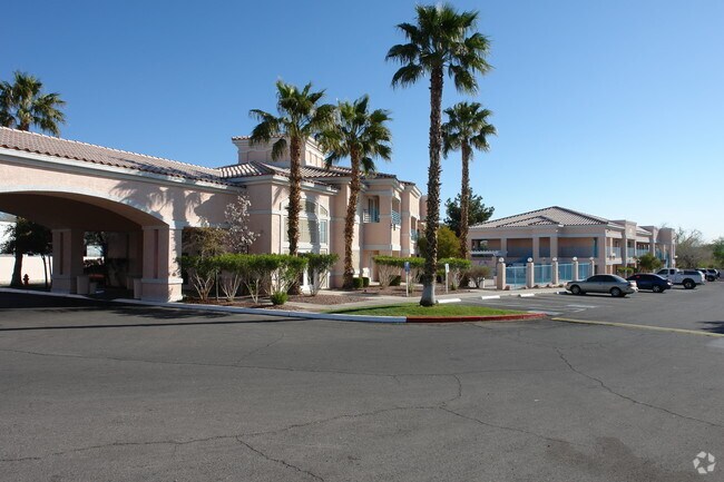 Photo - Town & Country Manor