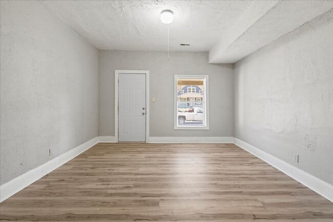 Photo - 1132 N Rural St