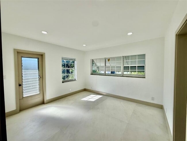 Photo - 1400 SE 7th Ave Unit 4