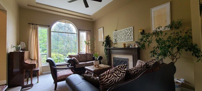 Photo - 3079 145A St