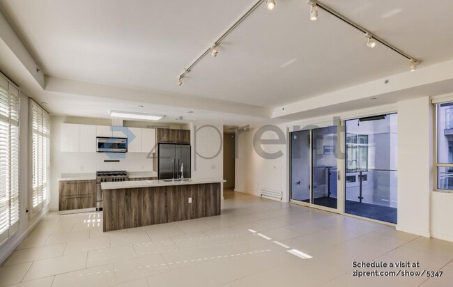 Photo - 1789 Washington St