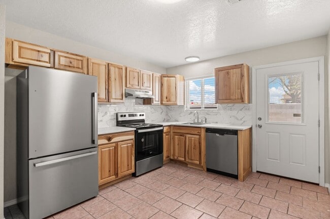 Photo - 530 Arizona St Apartment Unit A
