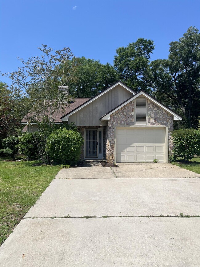 Photo - 1305 Ariel Ct