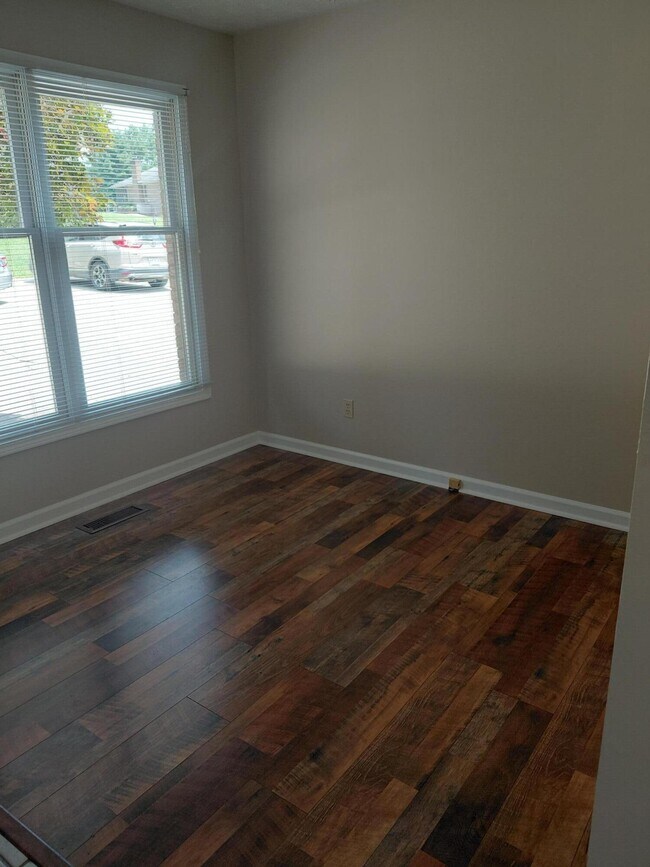 Photo - 3501 Lakeside Ct