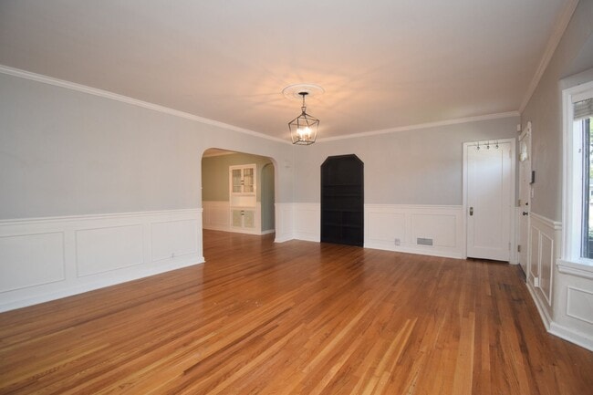 Photo - Unique 6 Bedroom Home in Midvale!