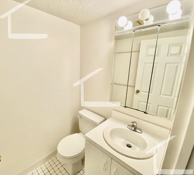 Photo - 135 Pleasant St Unidad 406