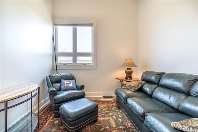 Photo - 340 Bird Ave