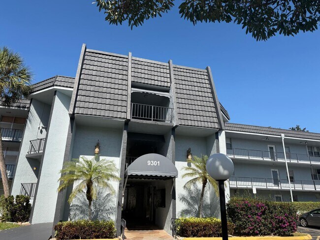 Photo - 9301 Lime Bay Blvd Unidad 102