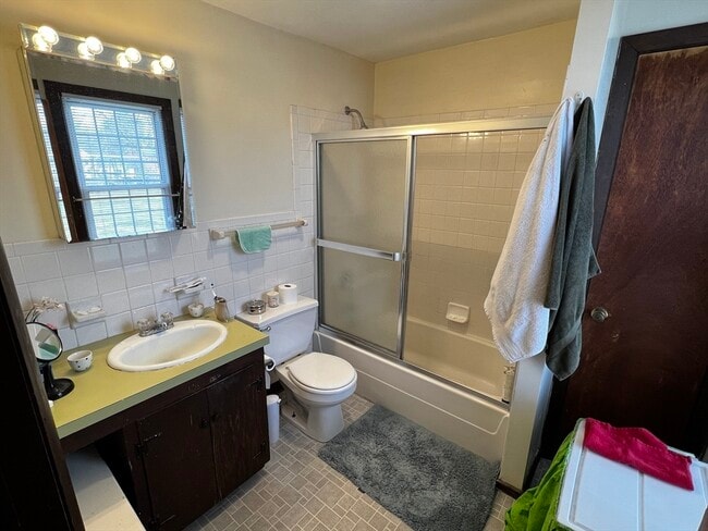 Photo - 797 Main St Unit 5