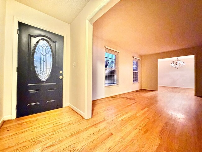 Photo - Charming Ranch with Fireplace, Two Living Areas & Large Lot – Minutes to Downtown