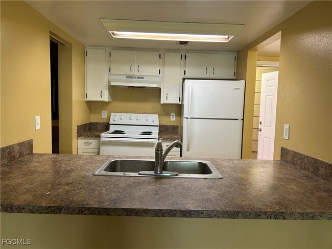 Building Photo - 211 Park Ave Unit 14