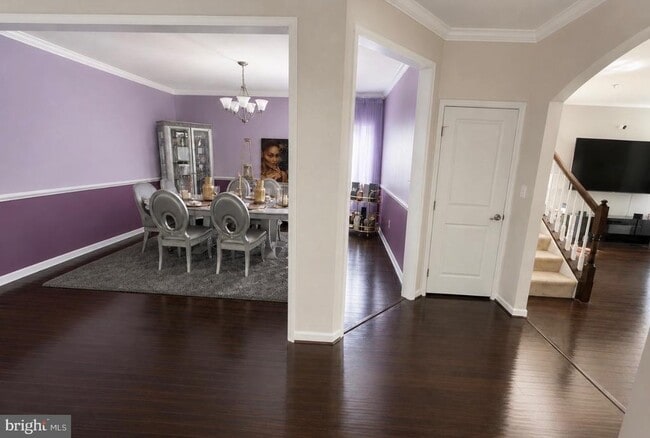 Photo - 728 Falcon Ln