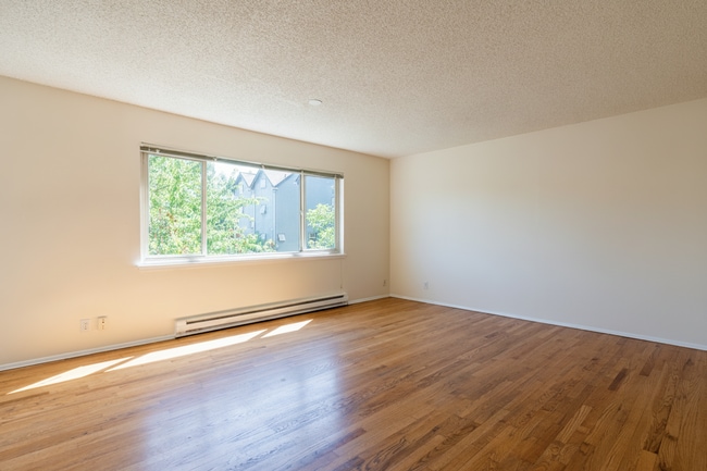 Photo - Lake Vista Apartments