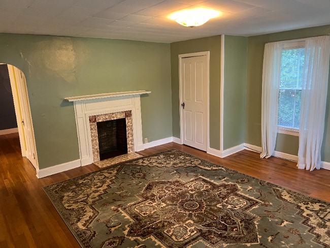 1 Pomfret Rd Unit 2B