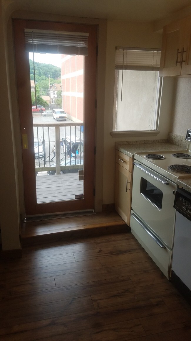 749 S Millvale Ave Unit 3