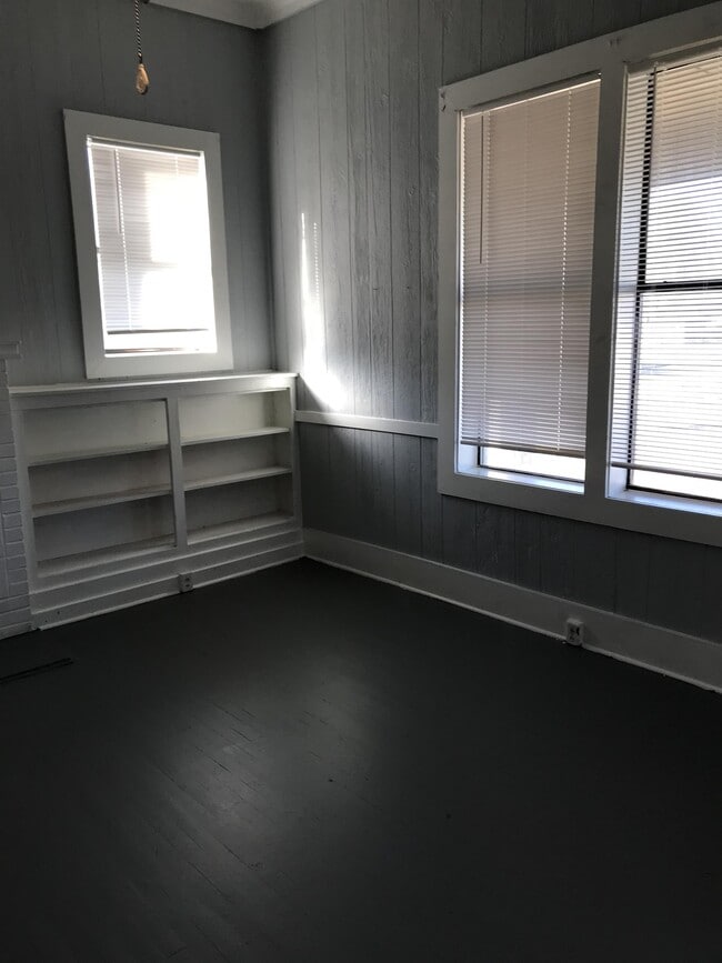 Photo - 822 Edwards St