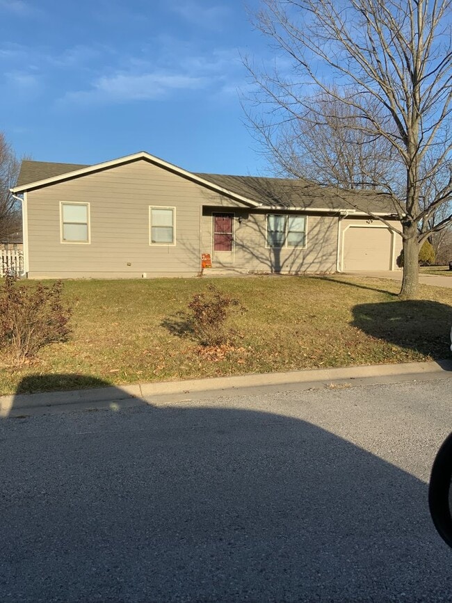 Building Photo - Single Family Eudora Home