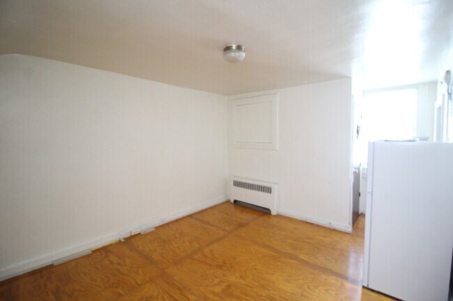 Photo - 6 E Preston St Unidad # 4