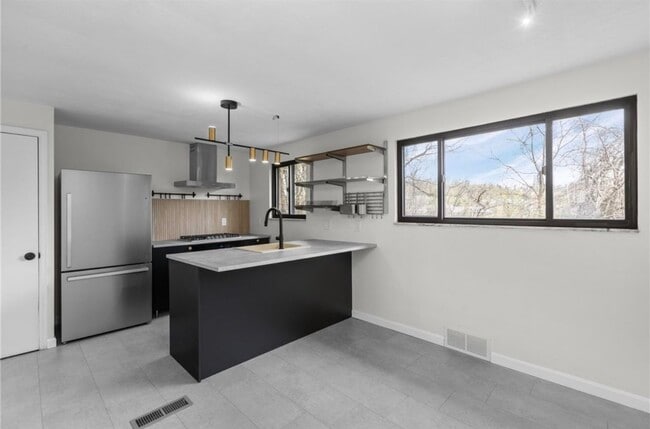 Photo - 548B Firethorne Dr