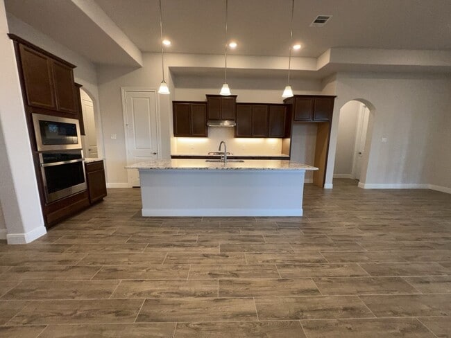 Photo - 5714 Caracara St